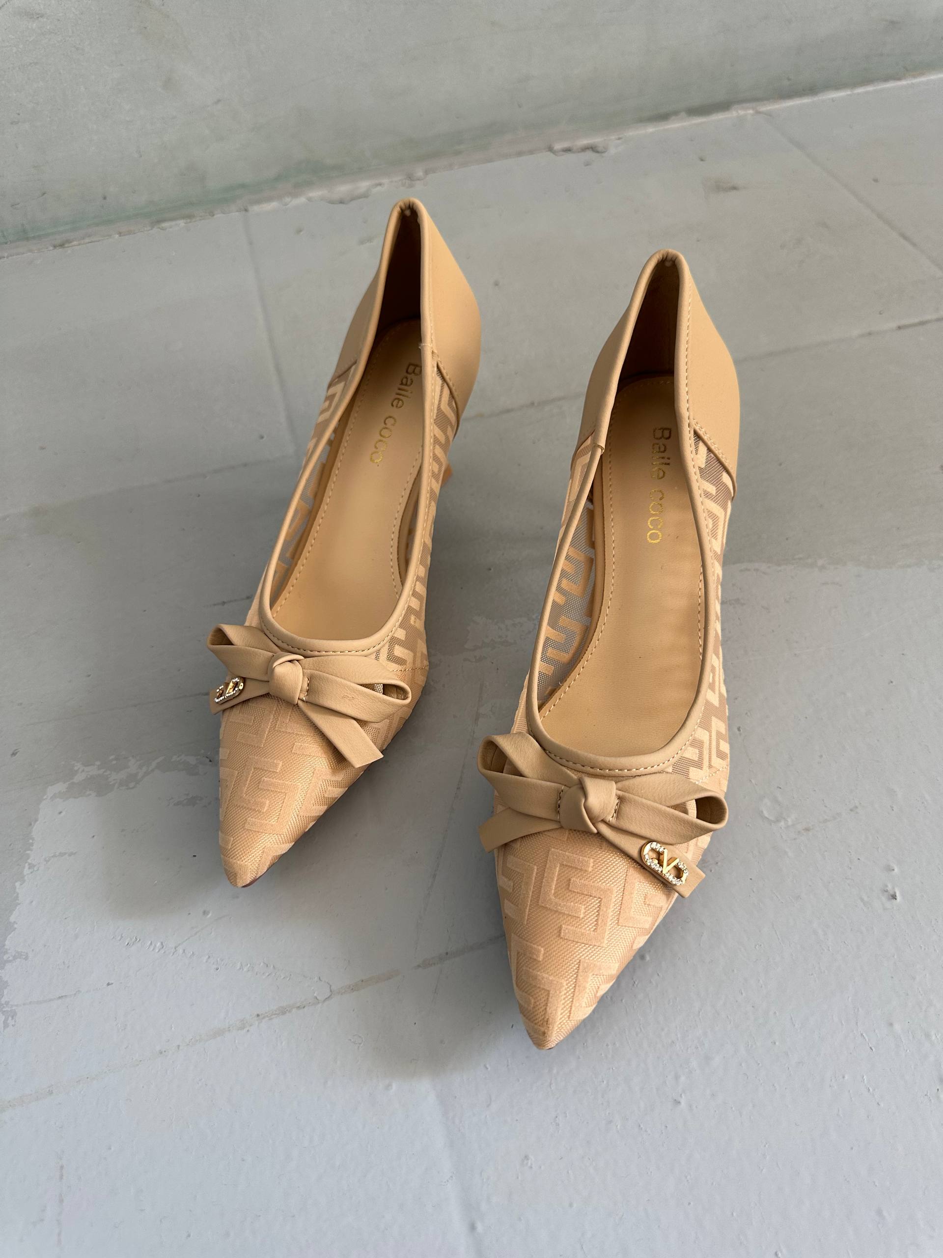 Women's formal shoes