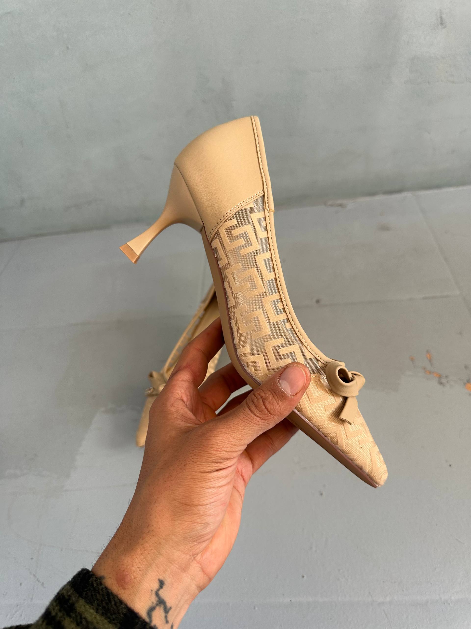 Women's formal shoes