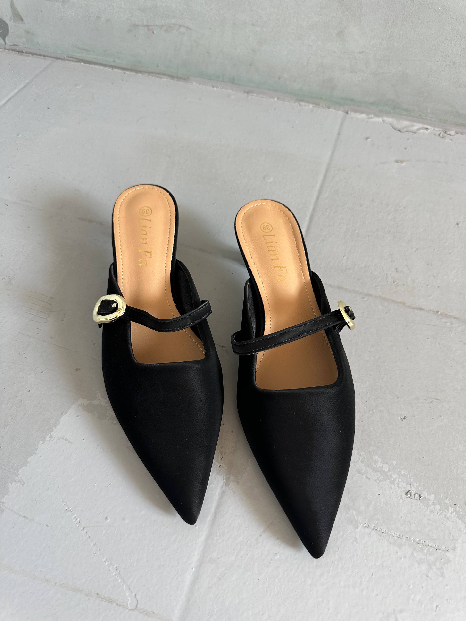 Women's formal shoes