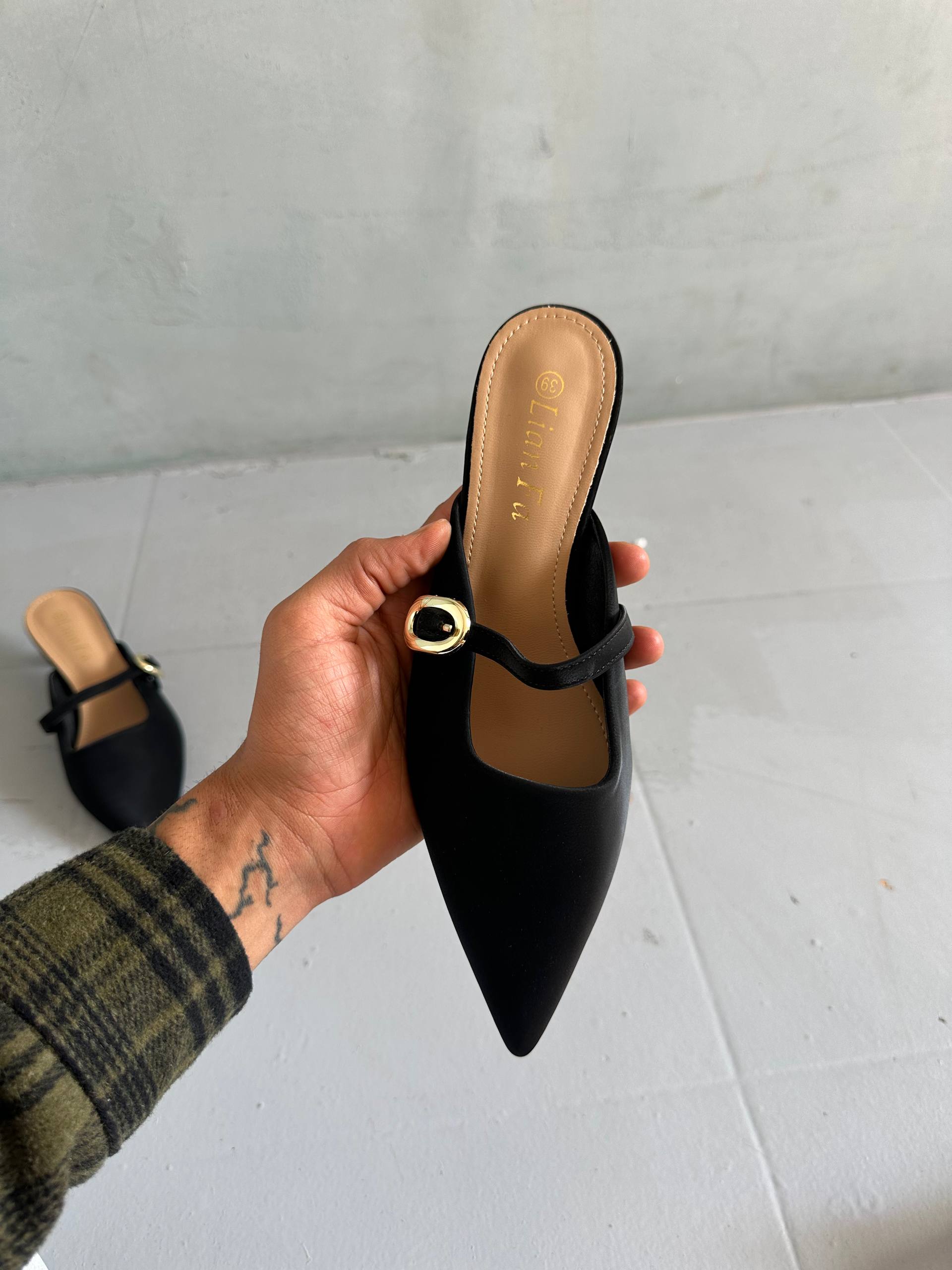 Women's formal shoes