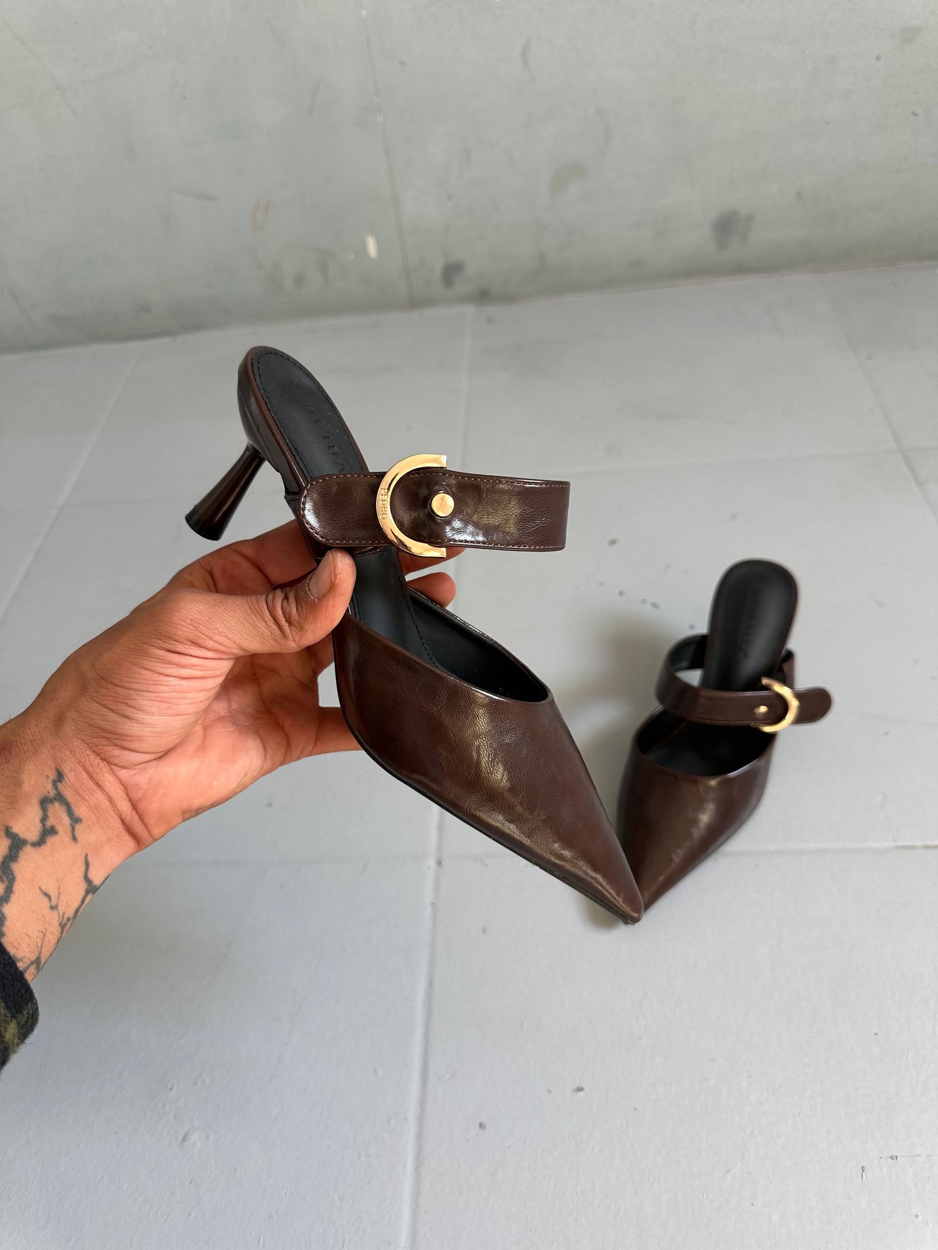 Women's formal shoes