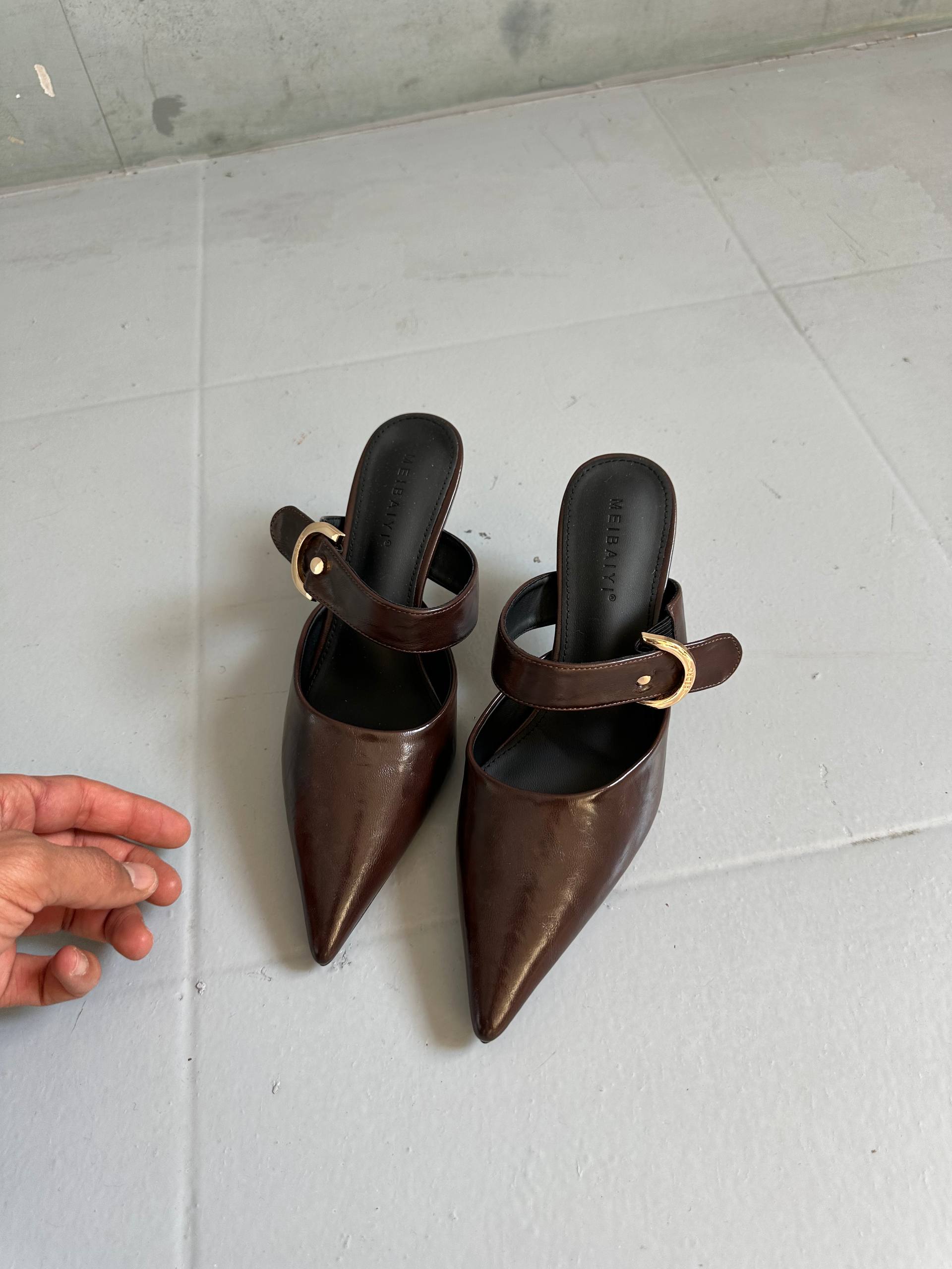 Women's formal shoes