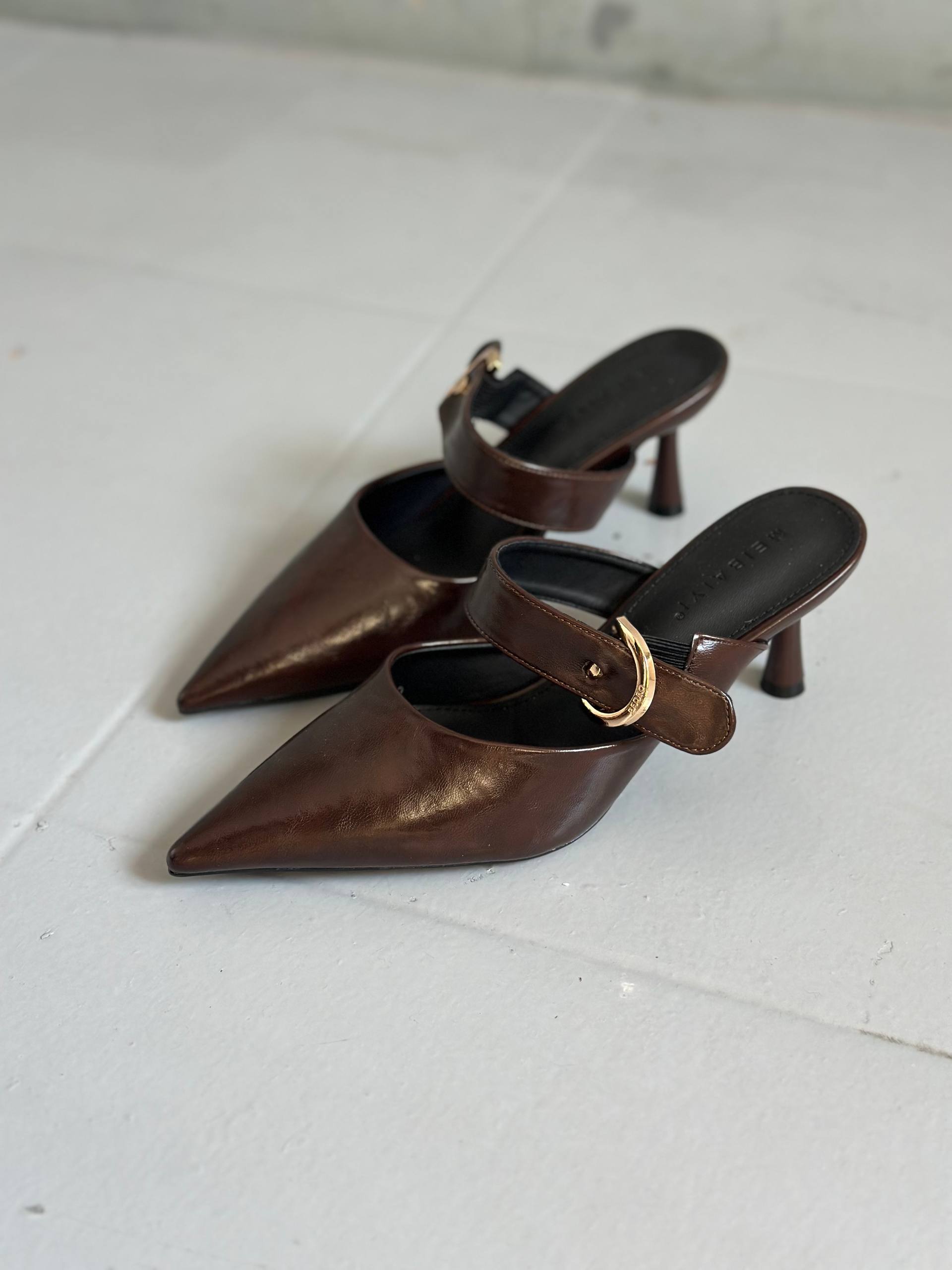 Women's formal shoes