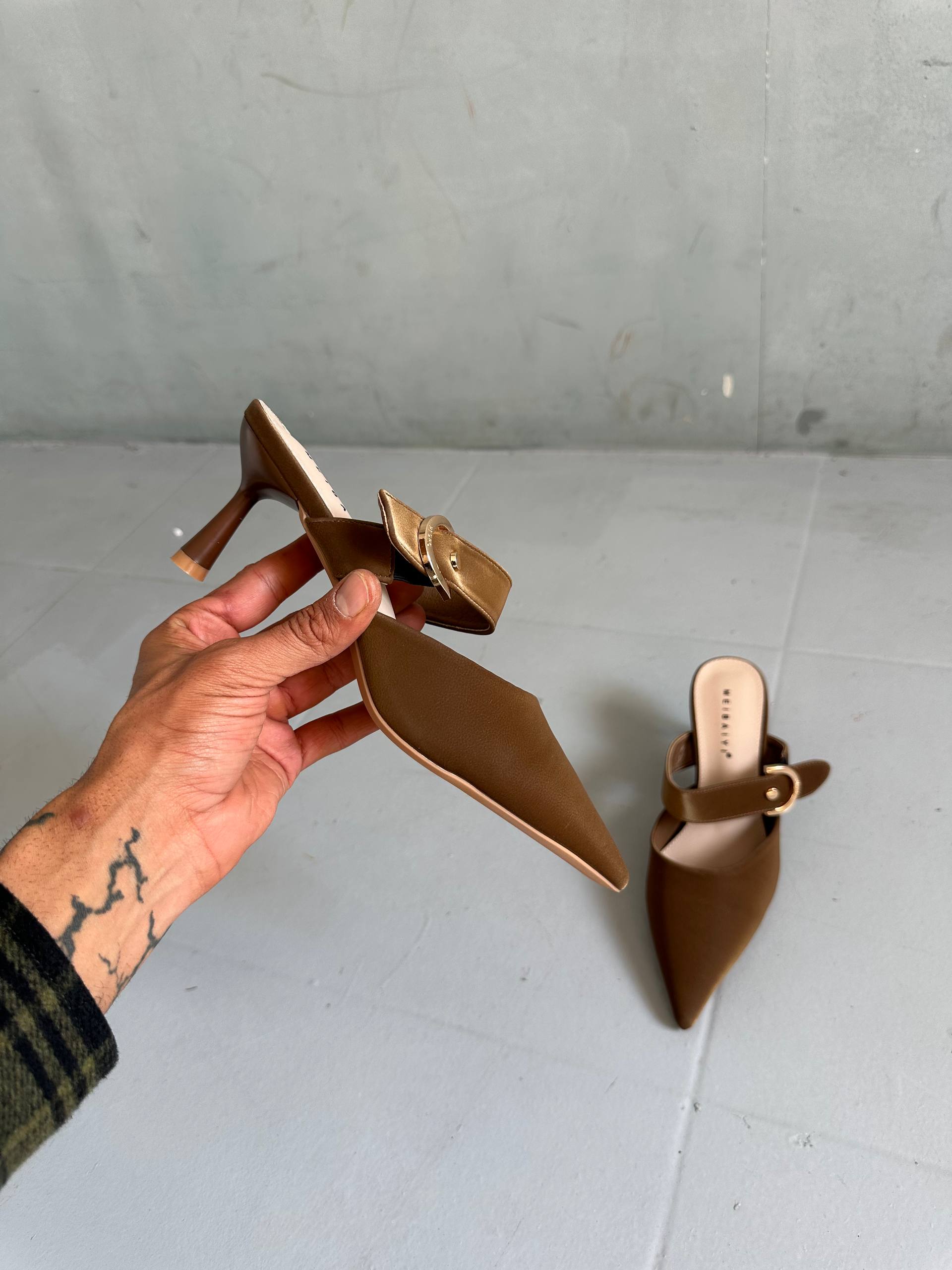 Women's formal shoes