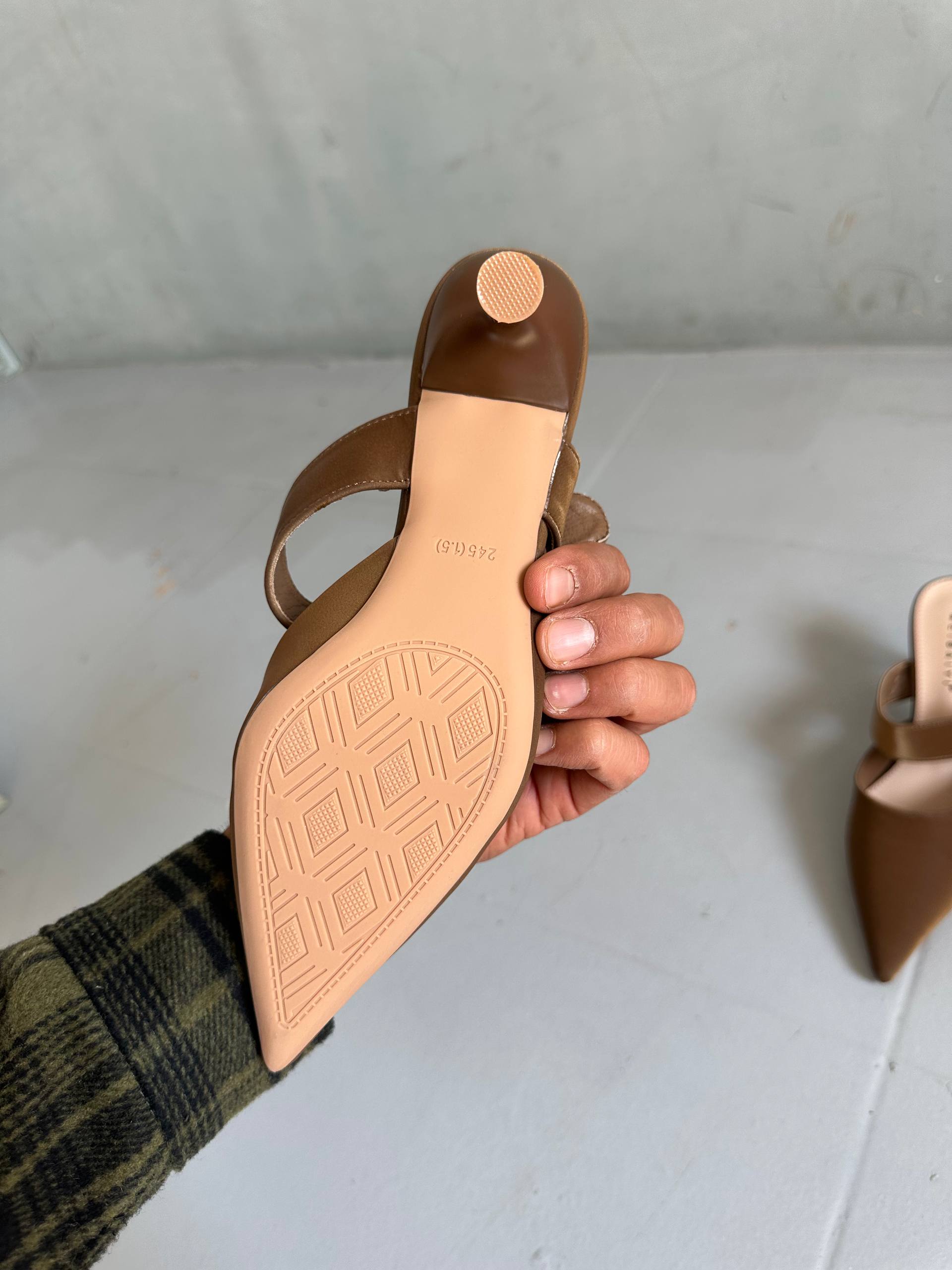 Women's formal shoes