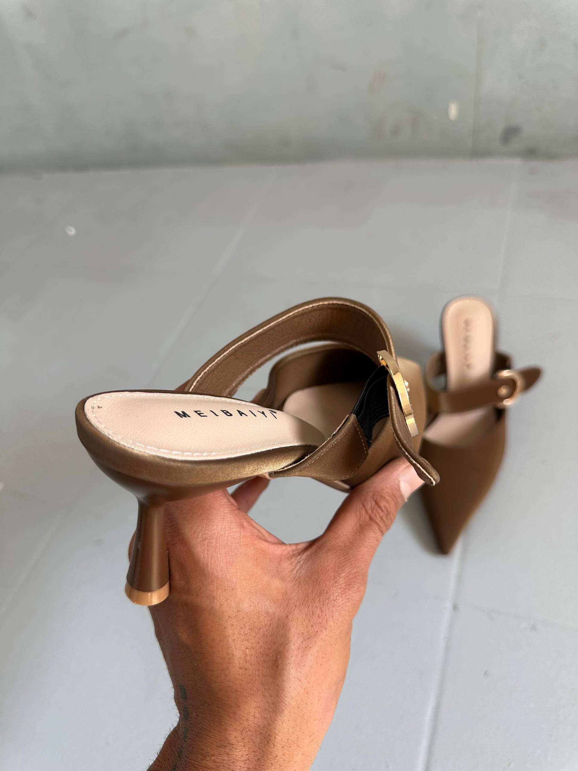 Women's formal shoes