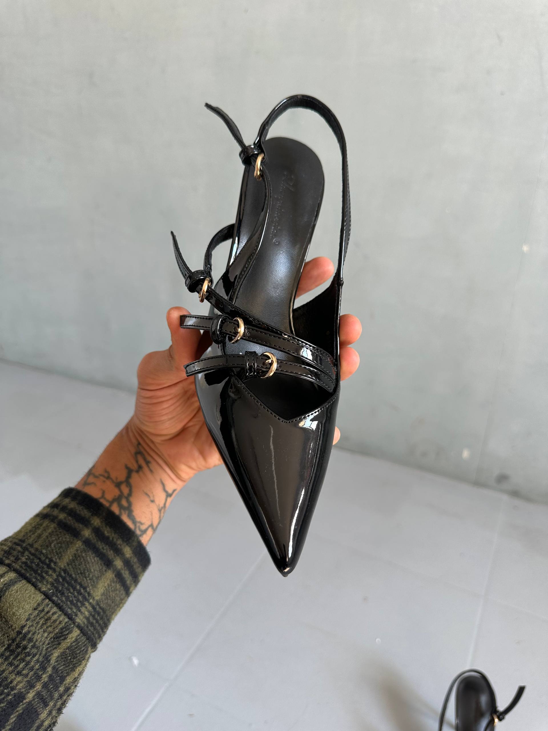 Women's formal shoes