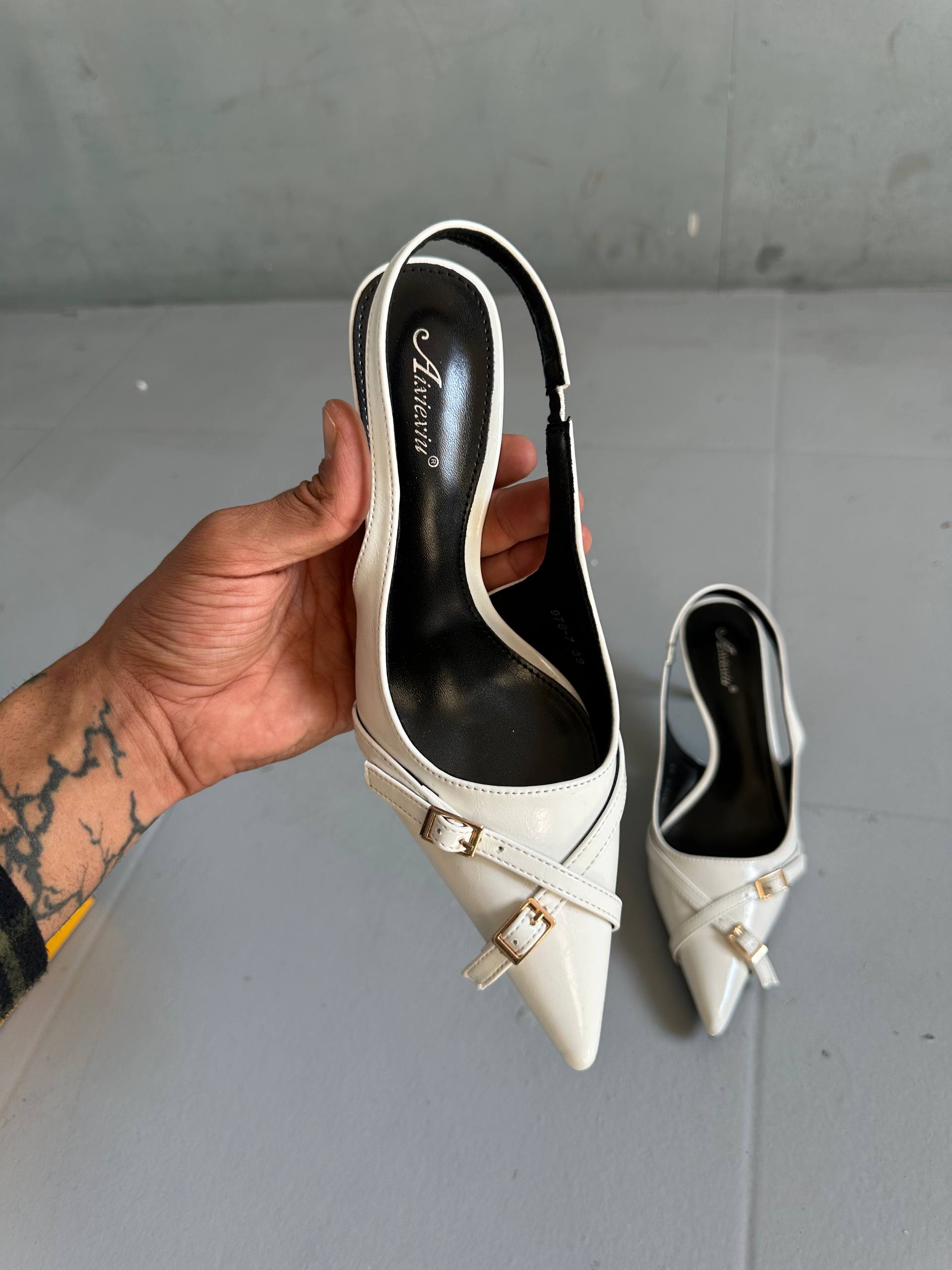 Women's formal shoes