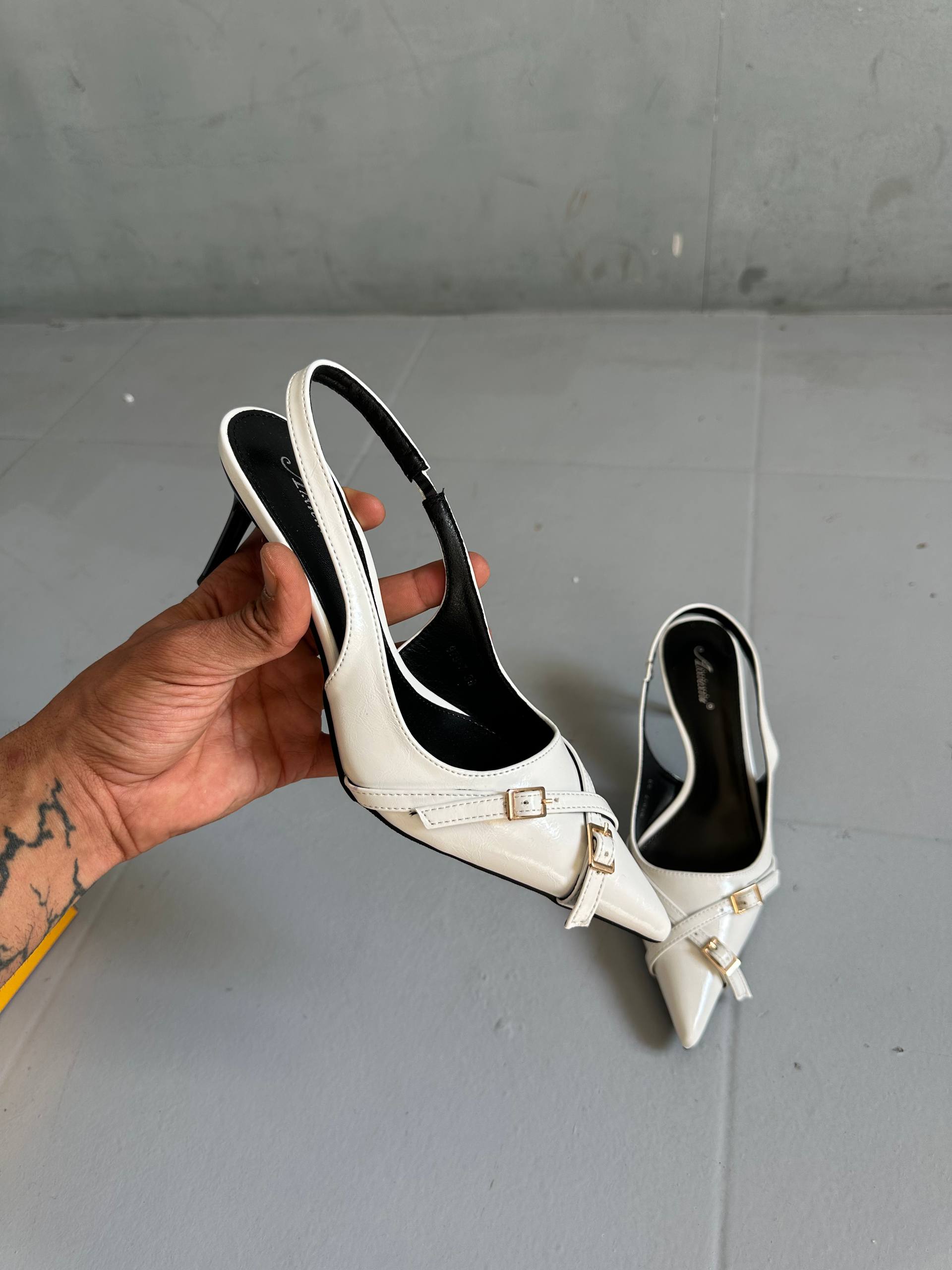 Women's formal shoes