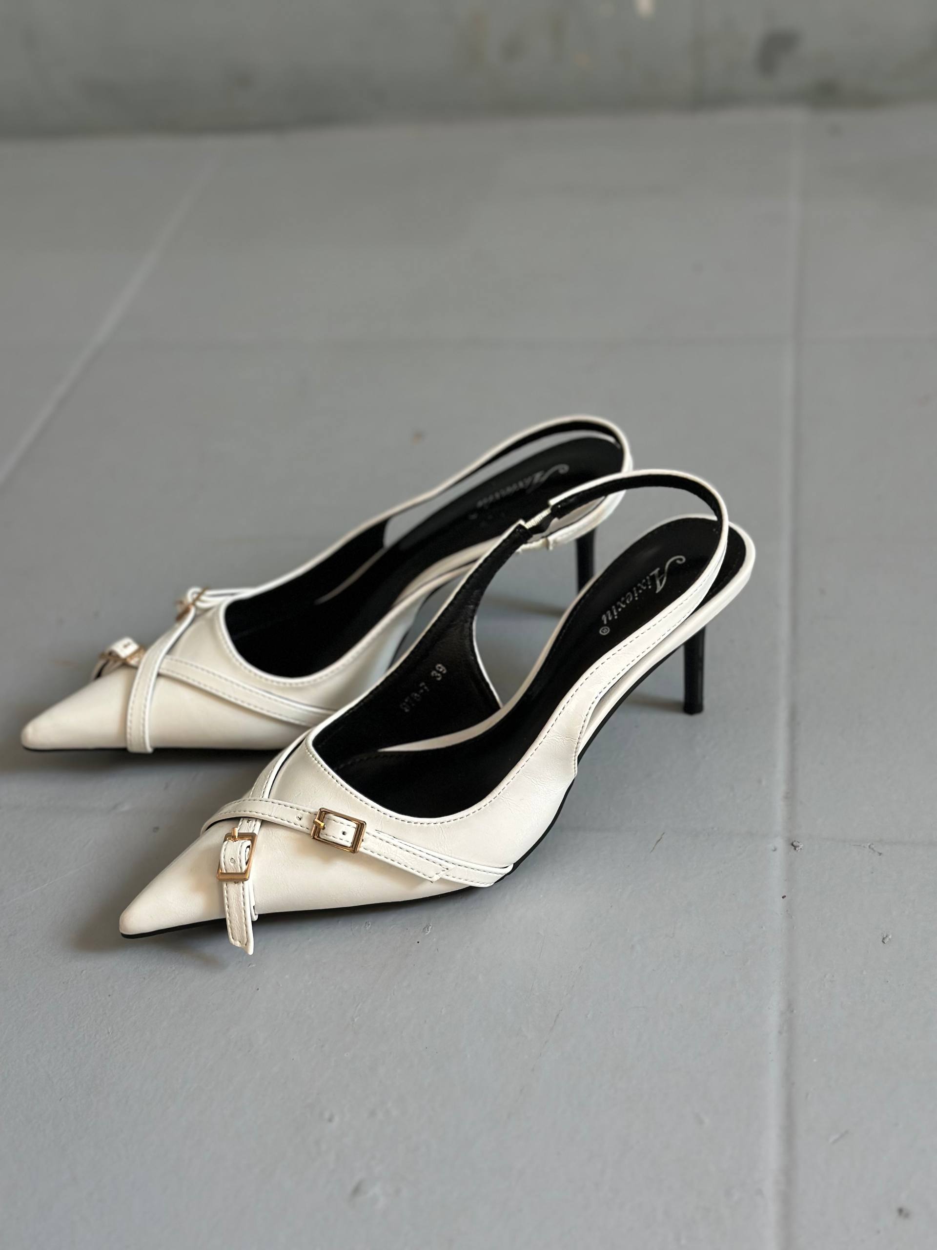 Women's formal shoes
