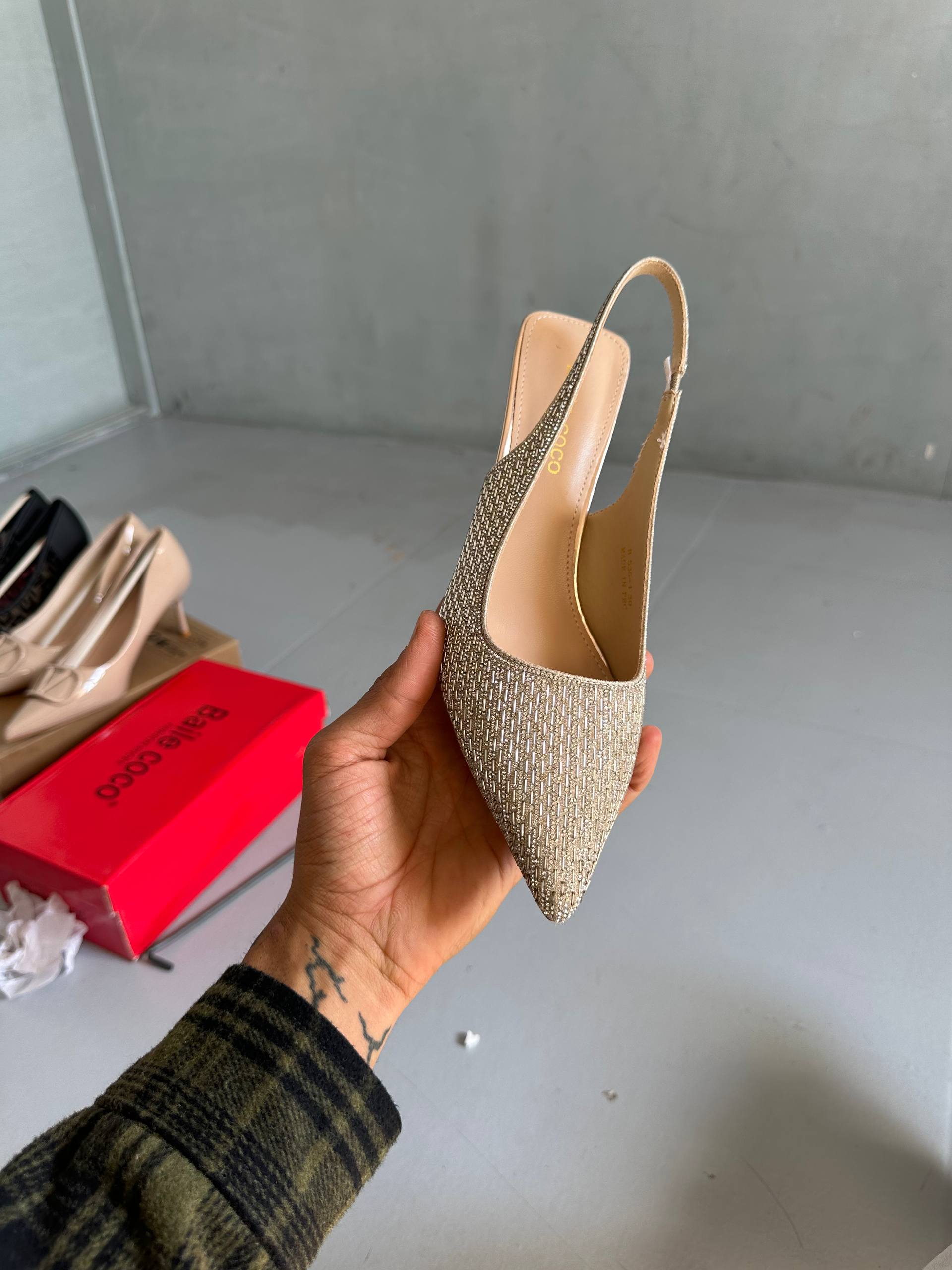 Women's formal shoes