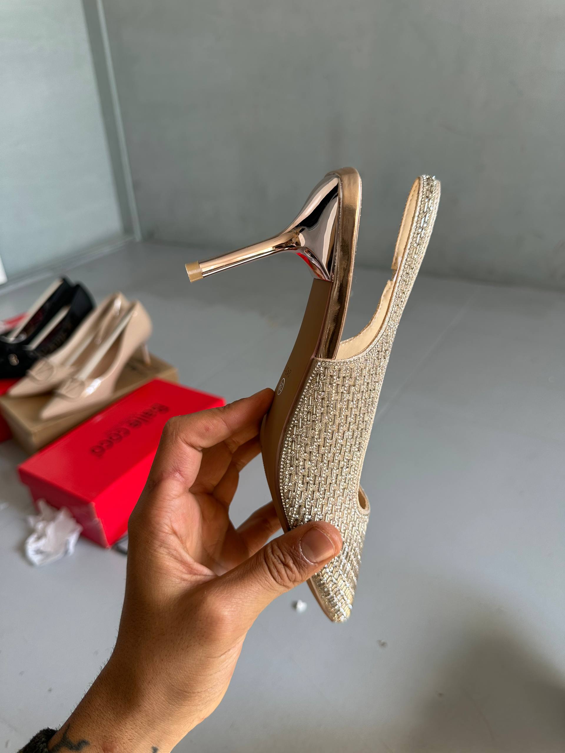 Women's formal shoes