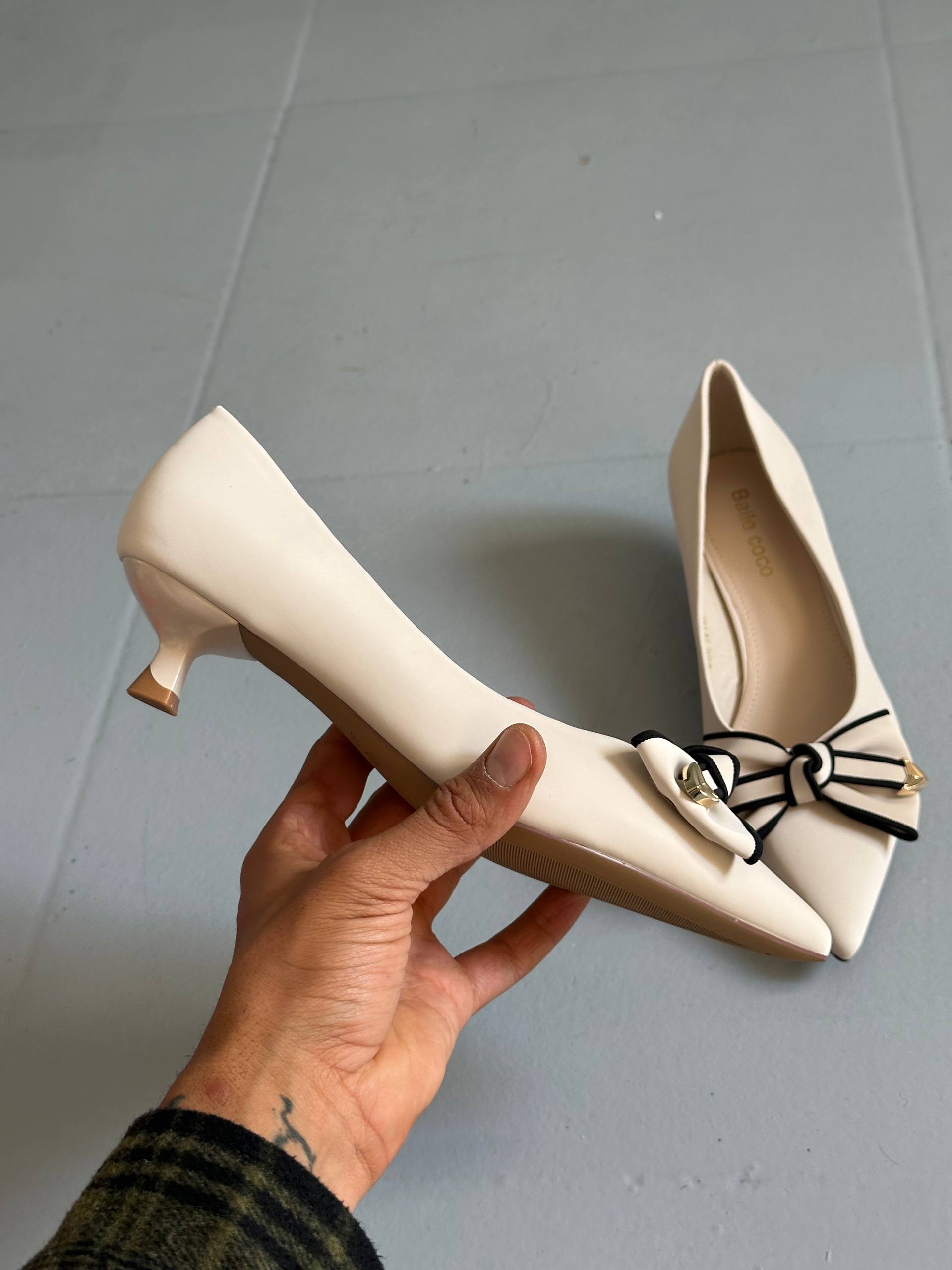 Women's formal shoes