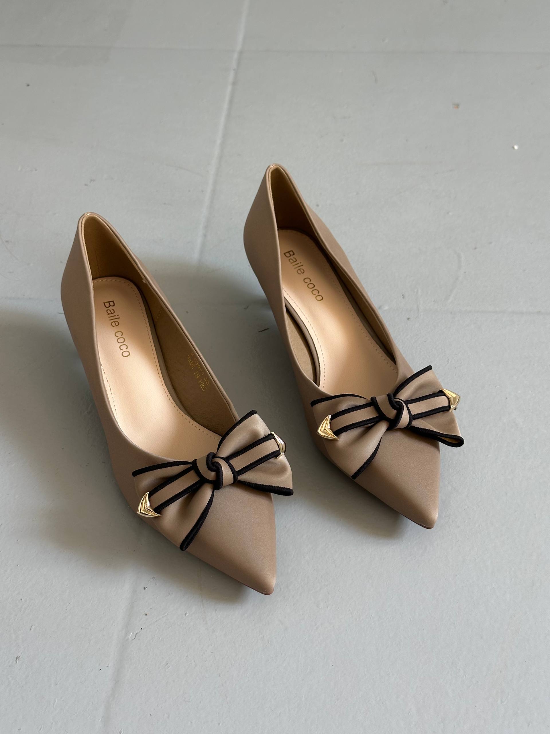 Women's formal shoes