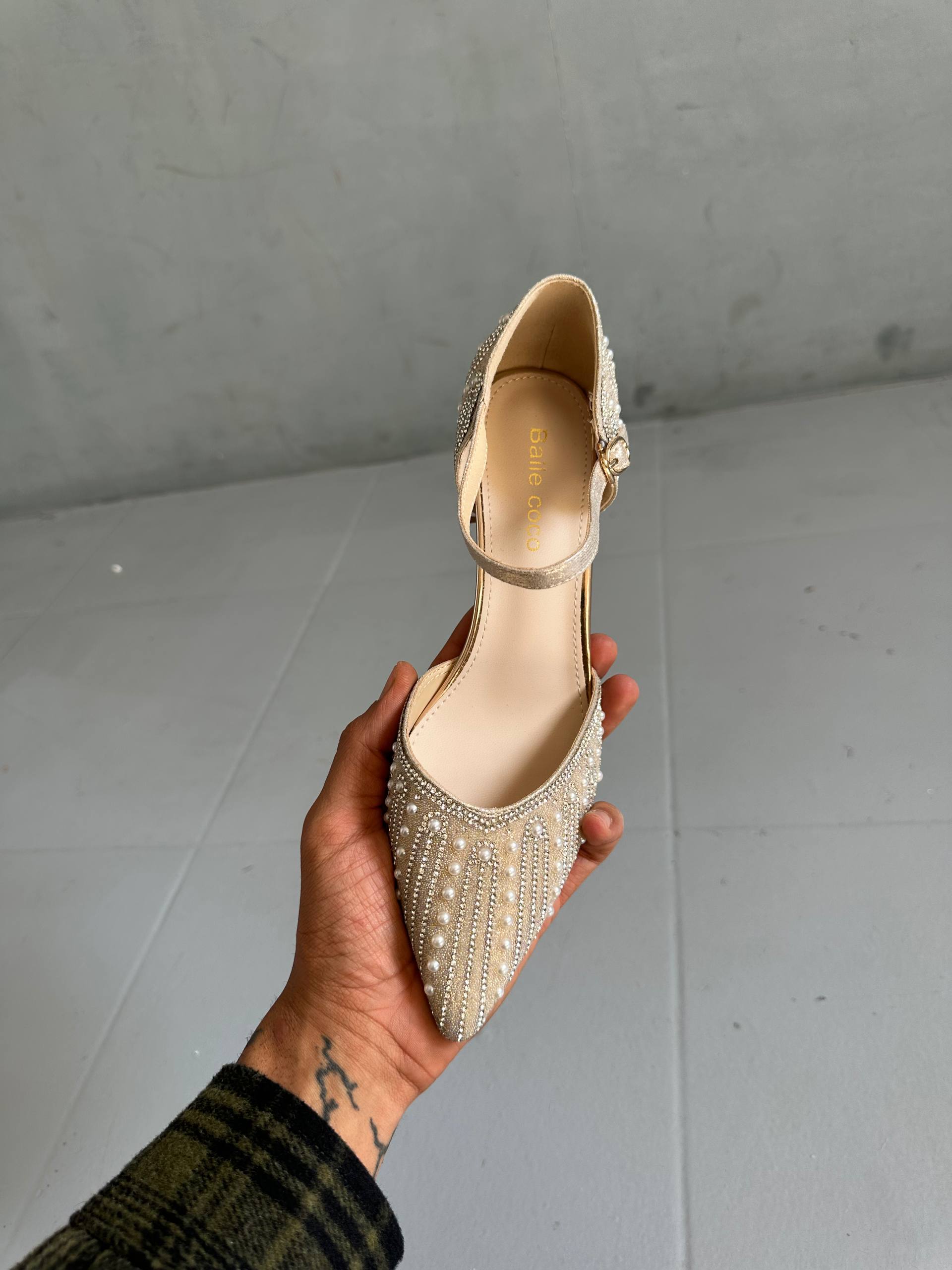 Women's formal shoes