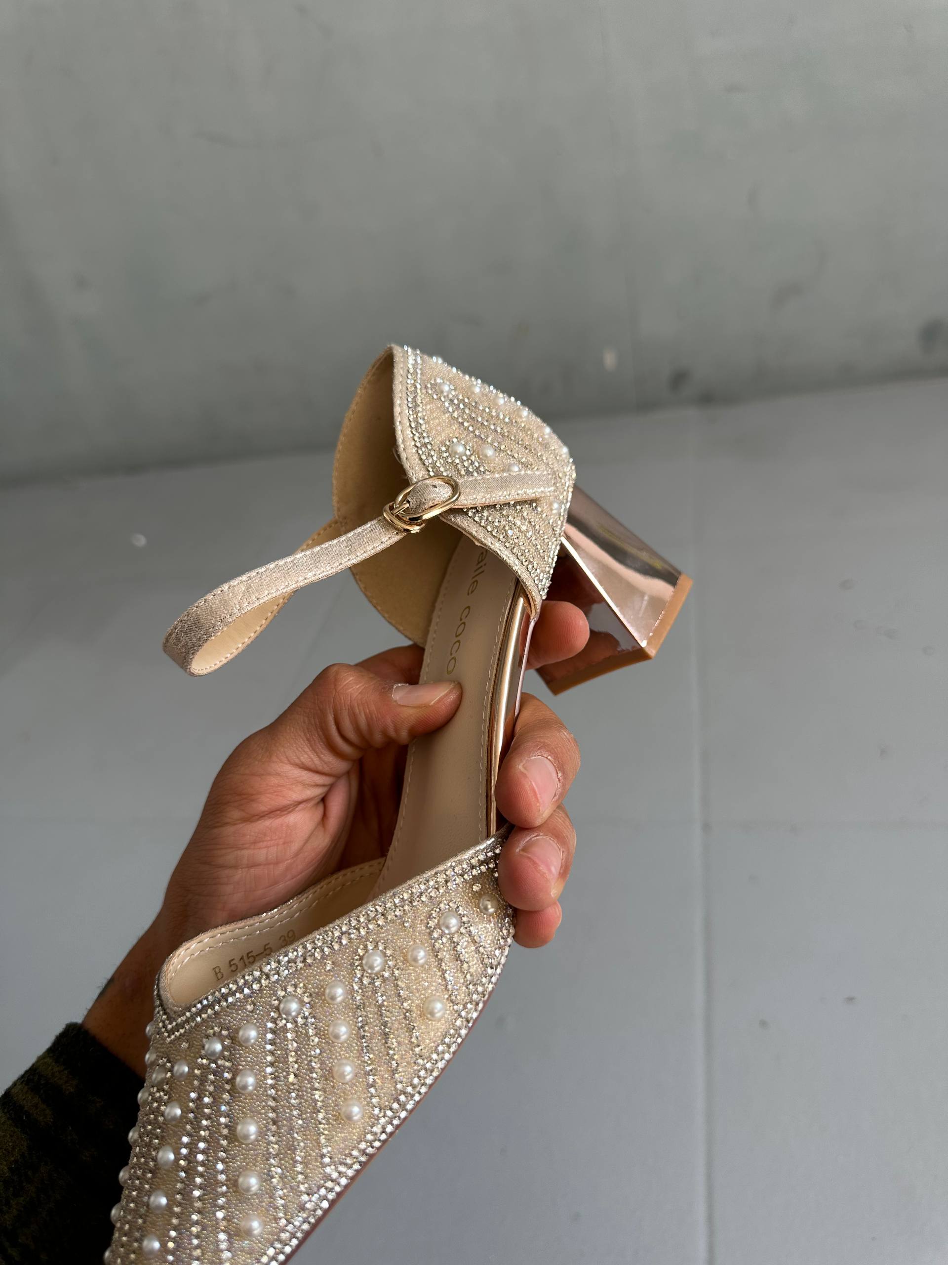 Women's formal shoes