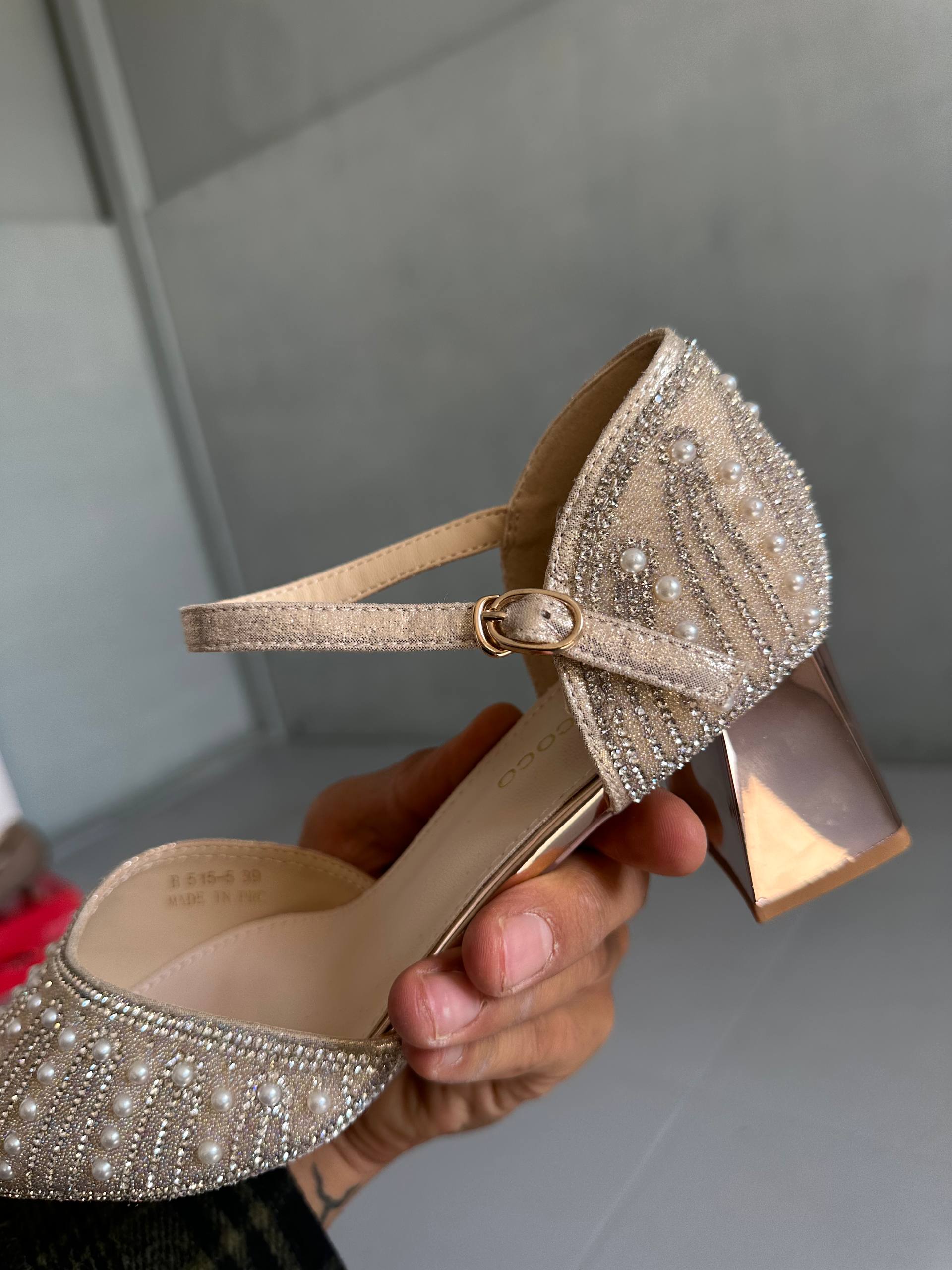 Women's formal shoes