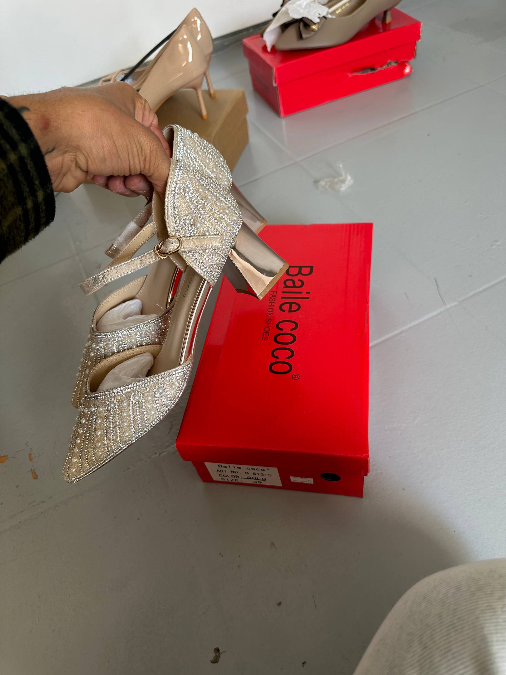 Women's formal shoes