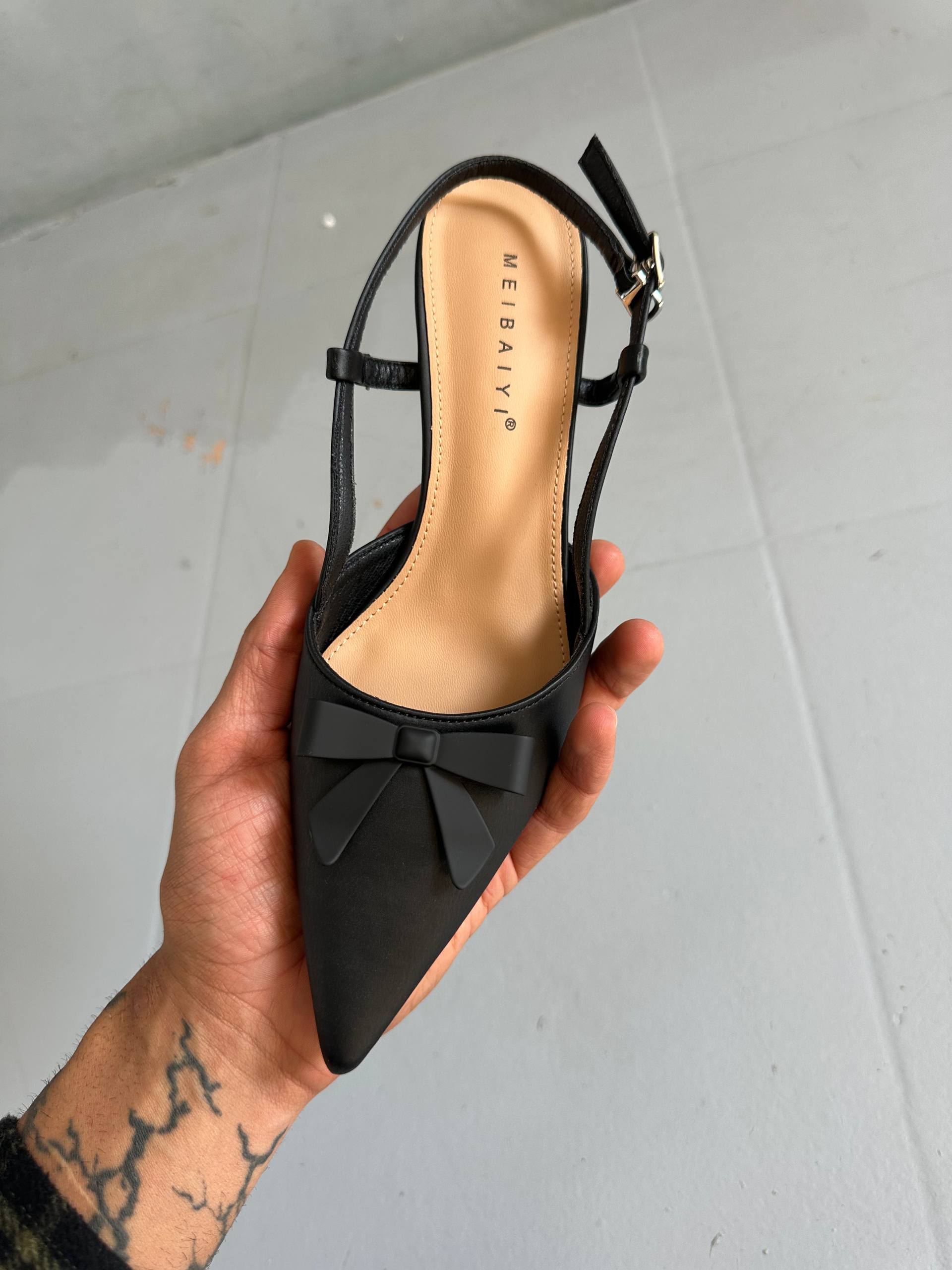 Women's formal shoes