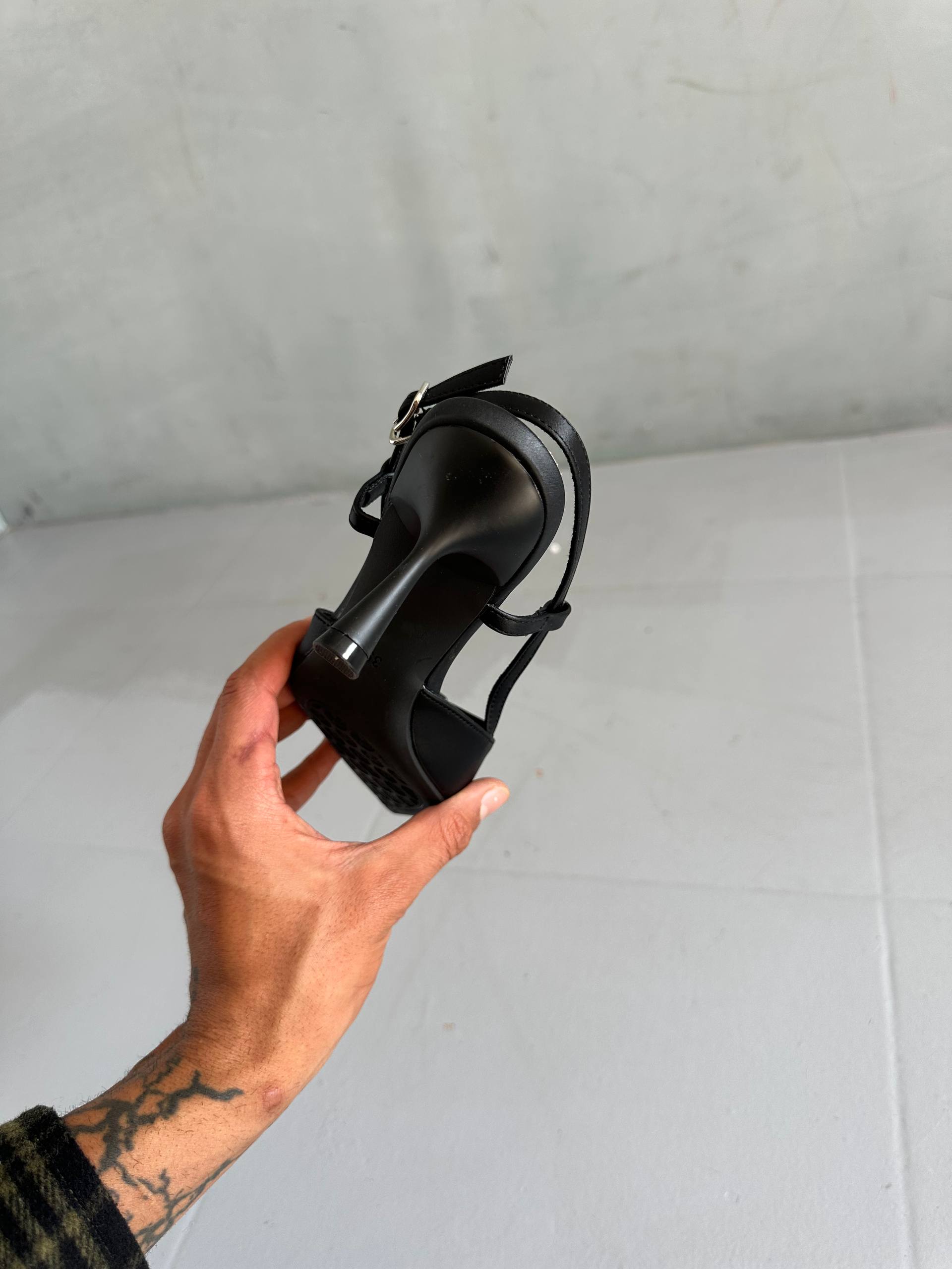 Women's formal shoes