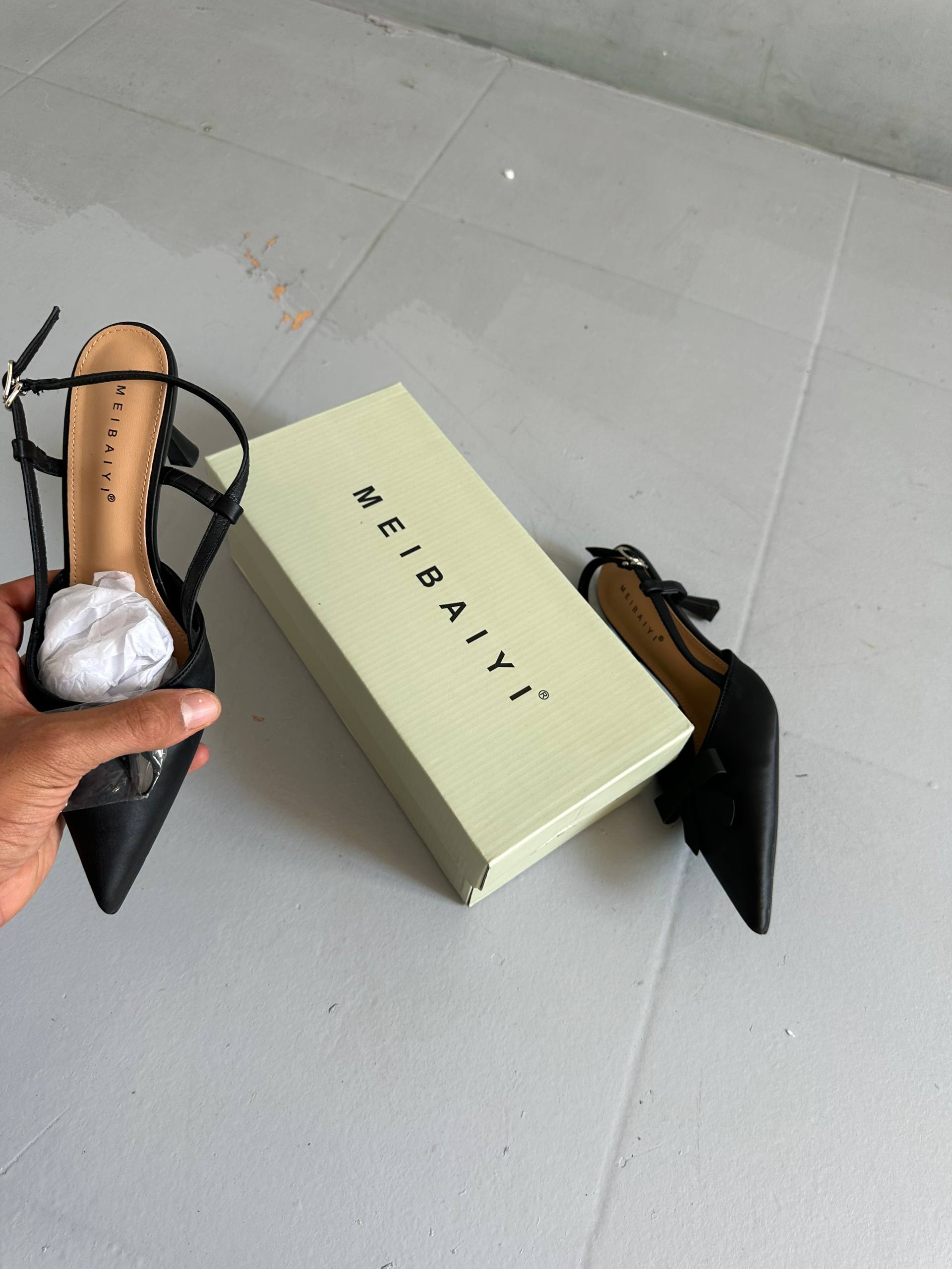 Women's formal shoes