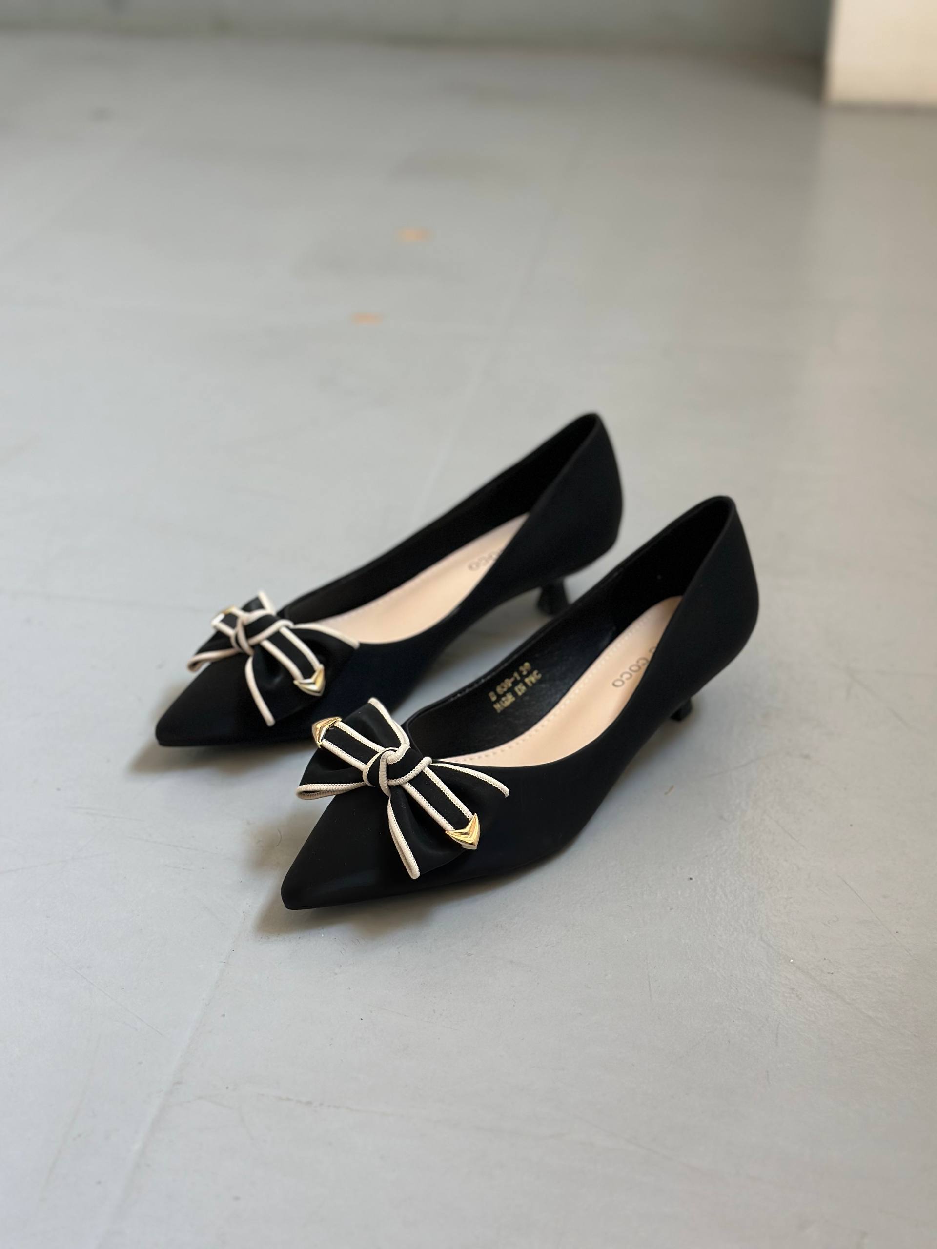 Women's formal shoes