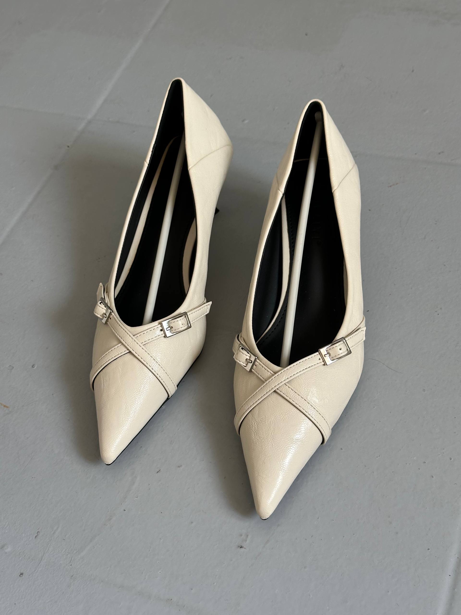 Women's formal shoes
