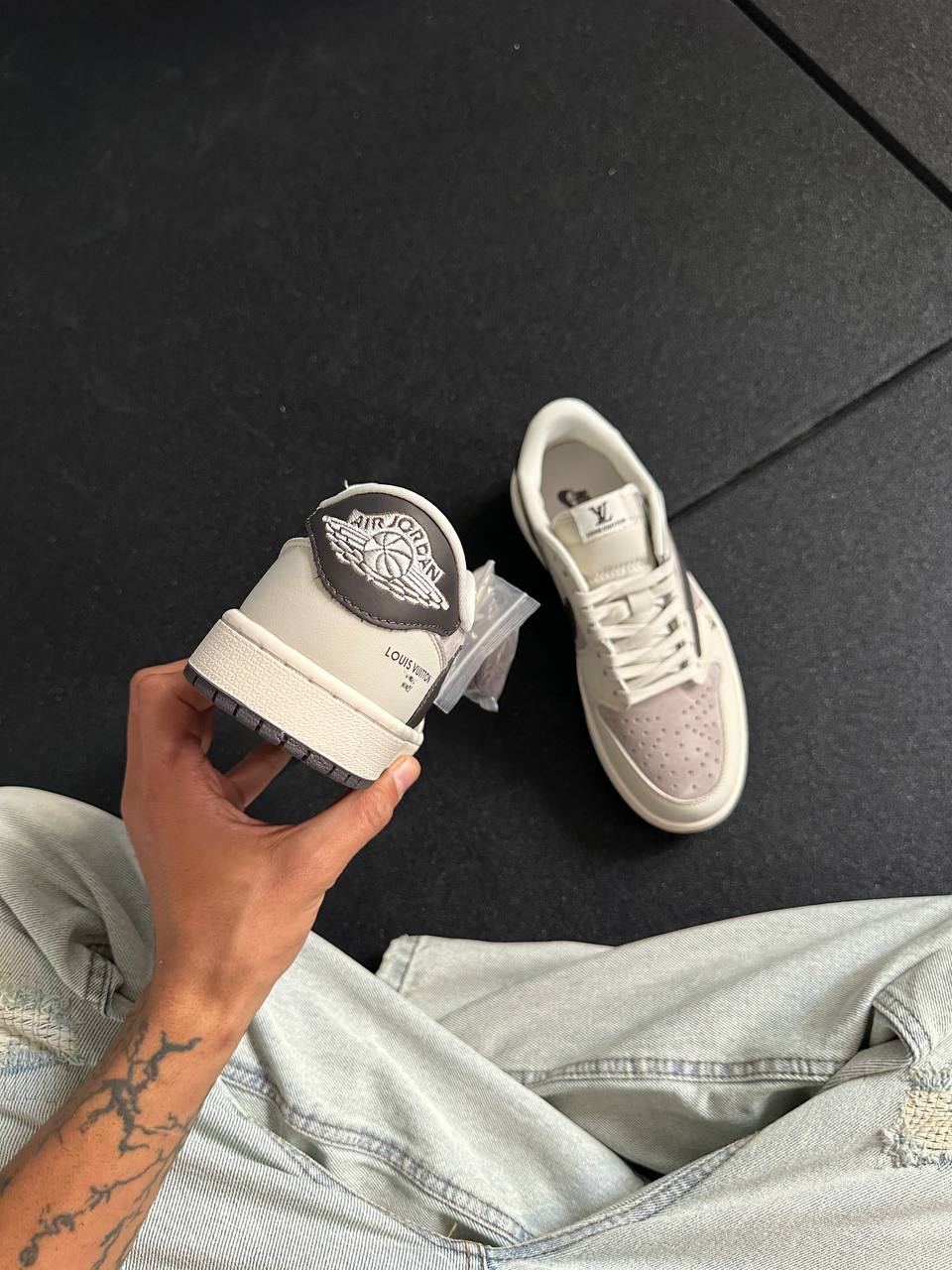 Jordan 1 Travis Scott Louis Vuitton