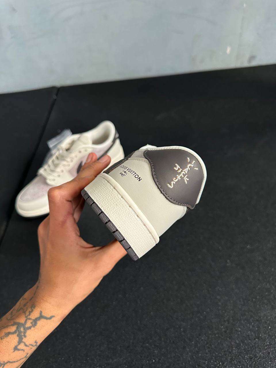 Jordan 1 Travis Scott Louis Vuitton