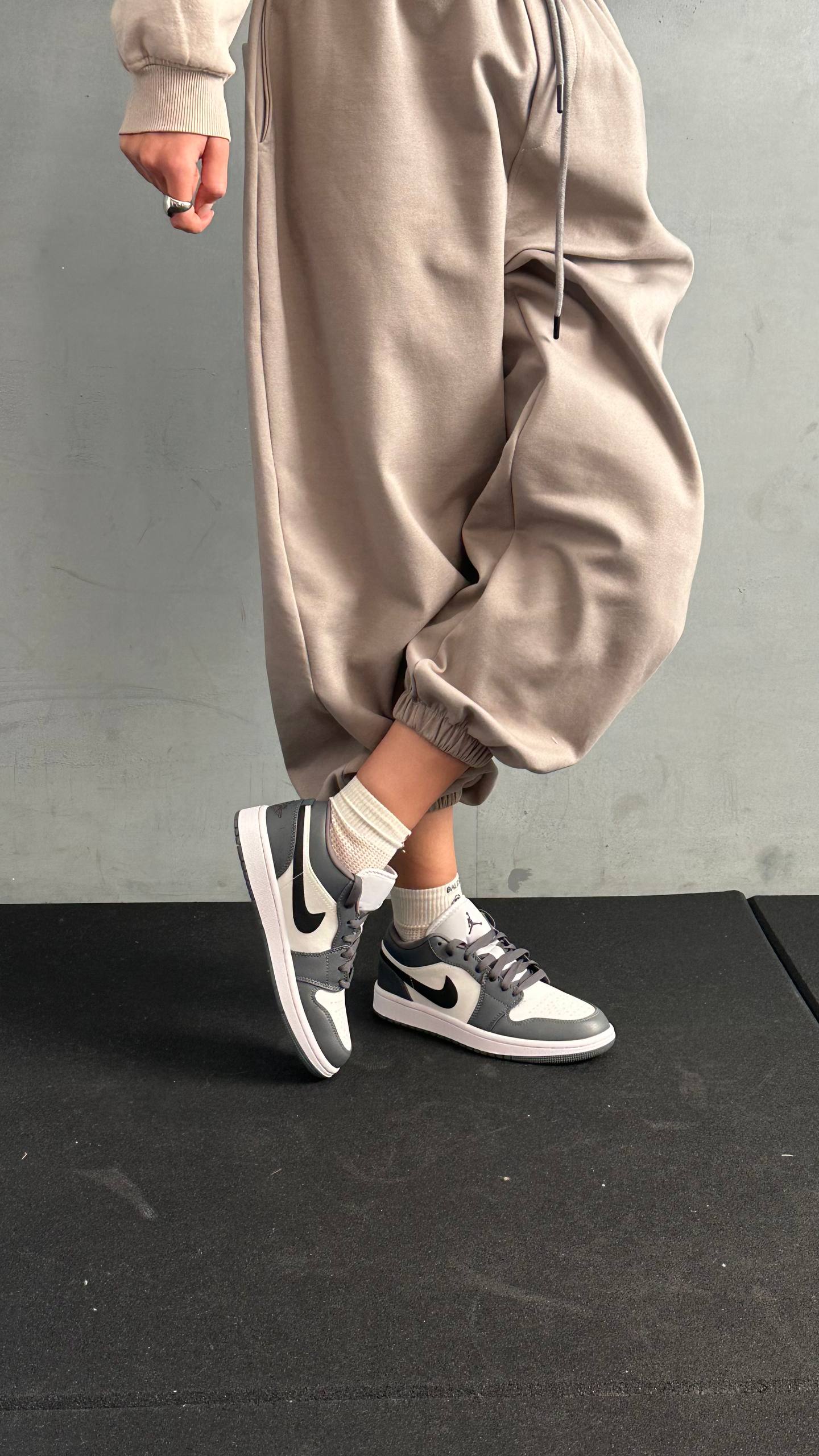 Jordan 1 Low Iron Grey