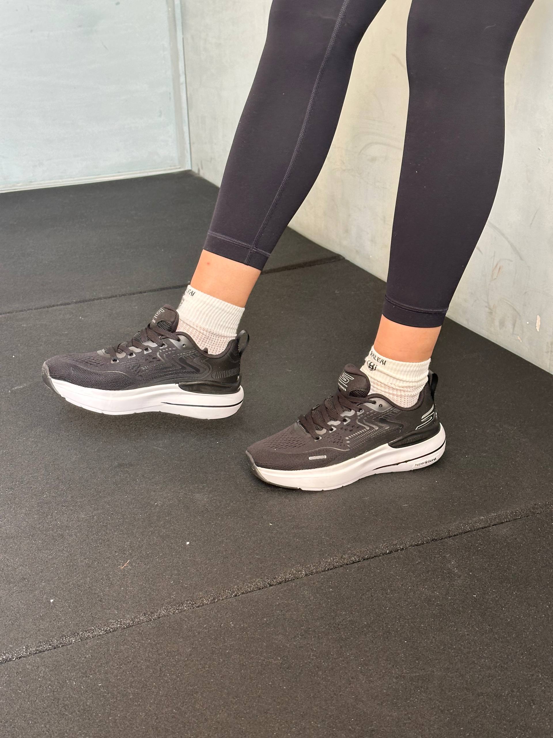 Skechers Max Road 6