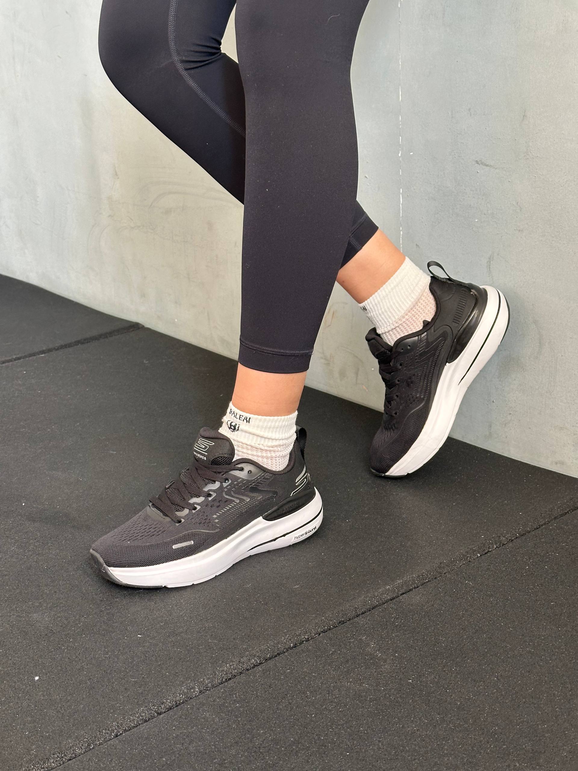 Skechers Max Road 6