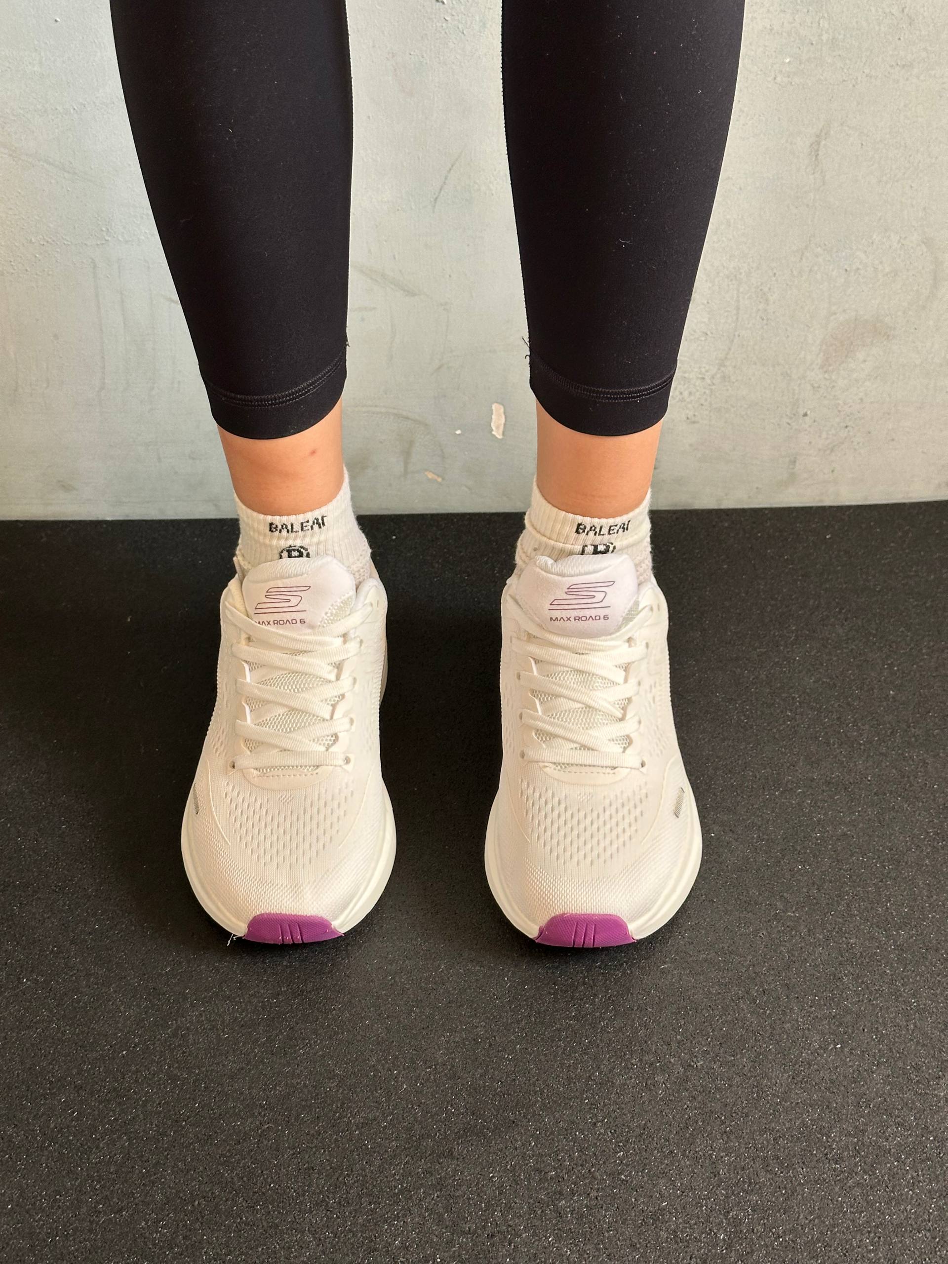 Skechers Max Road 6