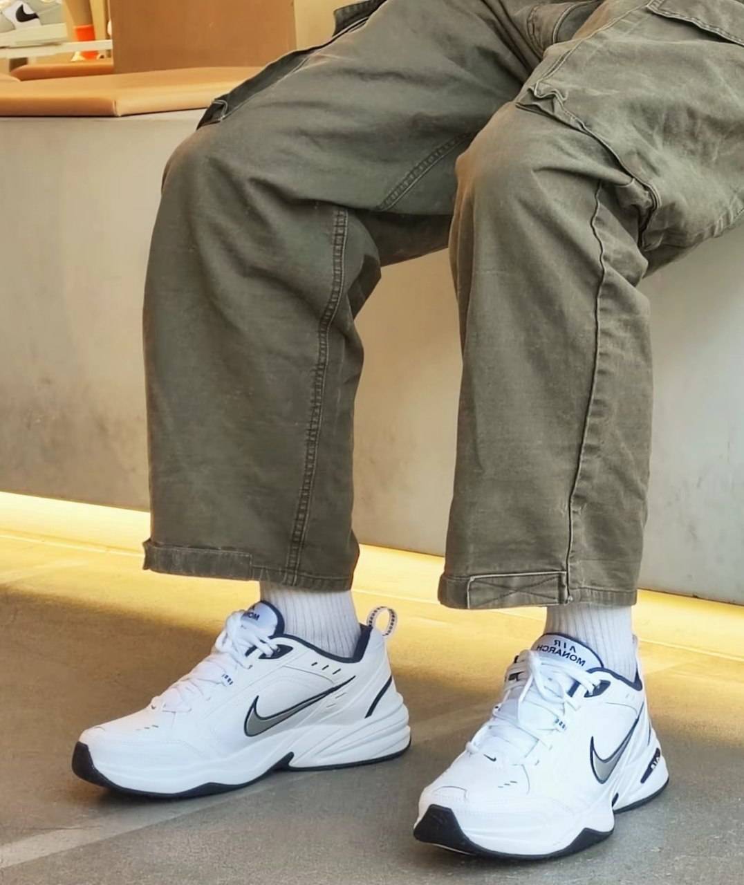 Nike Air Monarch