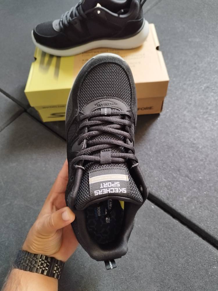 Skechers Quantum Flex، اسکیچرز کوانتوم فلکس، کفش راحت اسکیچرز، کتانی سبک Skechers، کفش پیاده‌روی اسکیچرز، کفش روزمره اسپرت، Skechers Flex shoes، کفش تنفسی اسکیچرز، کتانی سبک روزمره، کفش منعطف Skechers