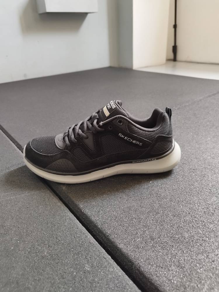 Skechers Quantum Flex، اسکیچرز کوانتوم فلکس، کفش راحت اسکیچرز، کتانی سبک Skechers، کفش پیاده‌روی اسکیچرز، کفش روزمره اسپرت، Skechers Flex shoes، کفش تنفسی اسکیچرز، کتانی سبک روزمره، کفش منعطف Skechers