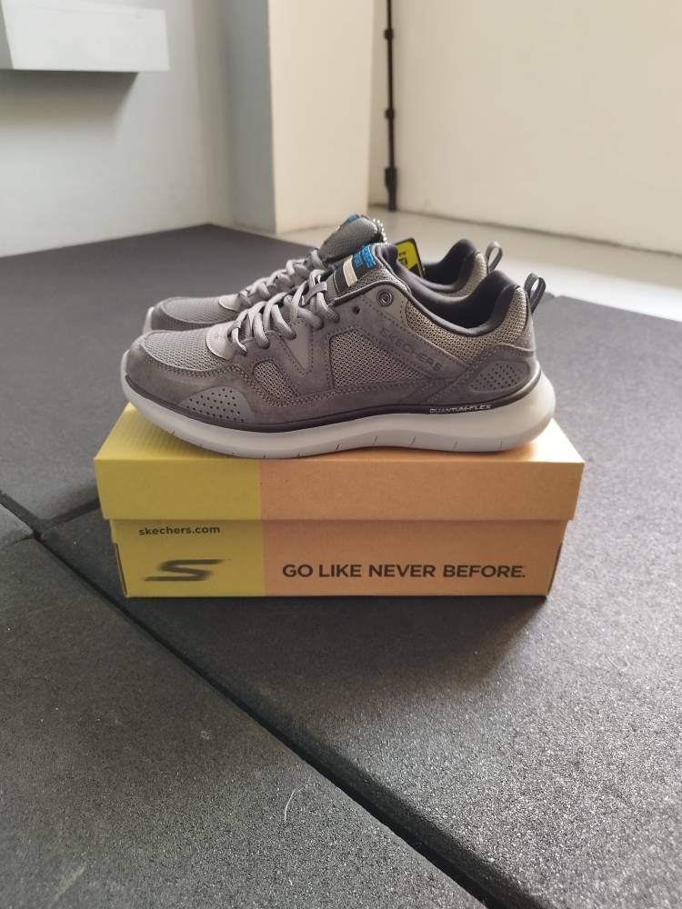 Skechers Quantum Flex، اسکیچرز کوانتوم فلکس، کفش راحت اسکیچرز، کتانی سبک Skechers، کفش پیاده‌روی اسکیچرز، کفش روزمره اسپرت، Skechers Flex shoes، کفش تنفسی اسکیچرز، کتانی سبک روزمره، کفش منعطف Skechers