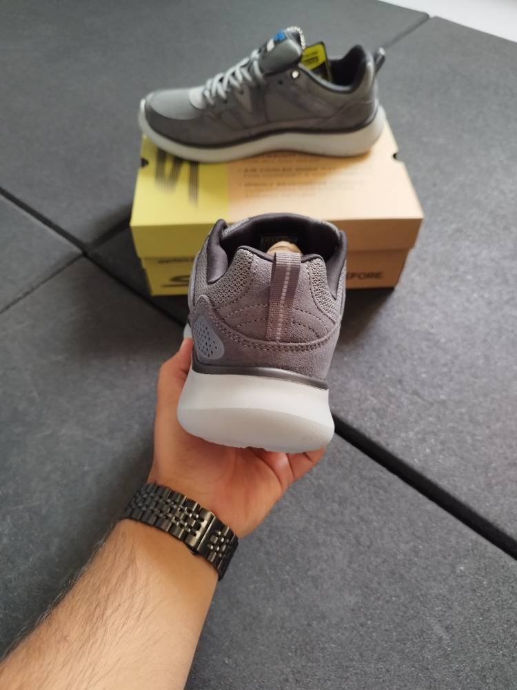 Skechers Quantum Flex، اسکیچرز کوانتوم فلکس، کفش راحت اسکیچرز، کتانی سبک Skechers، کفش پیاده‌روی اسکیچرز، کفش روزمره اسپرت، Skechers Flex shoes، کفش تنفسی اسکیچرز، کتانی سبک روزمره، کفش منعطف Skechers