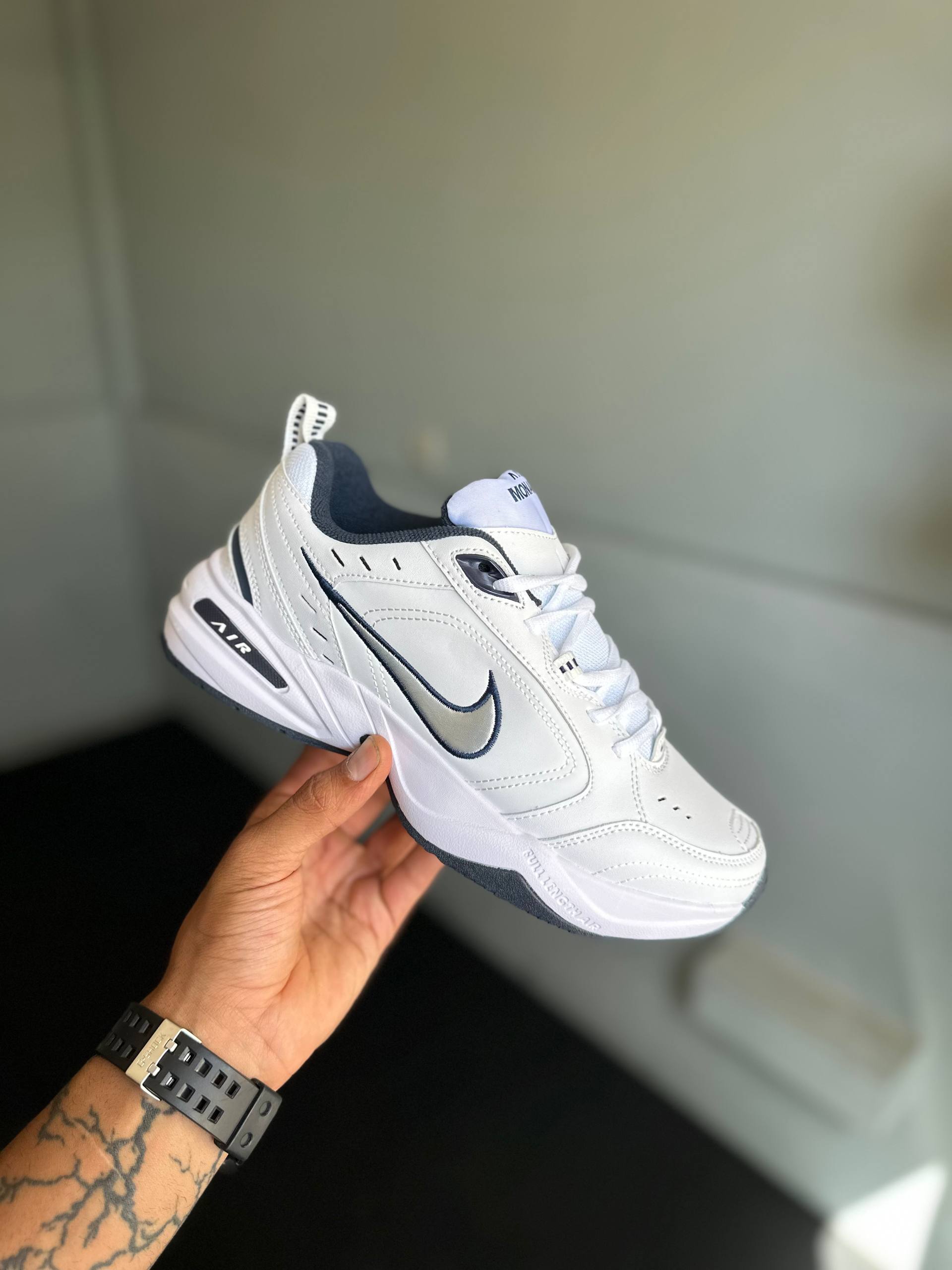 Nike Air Monarch