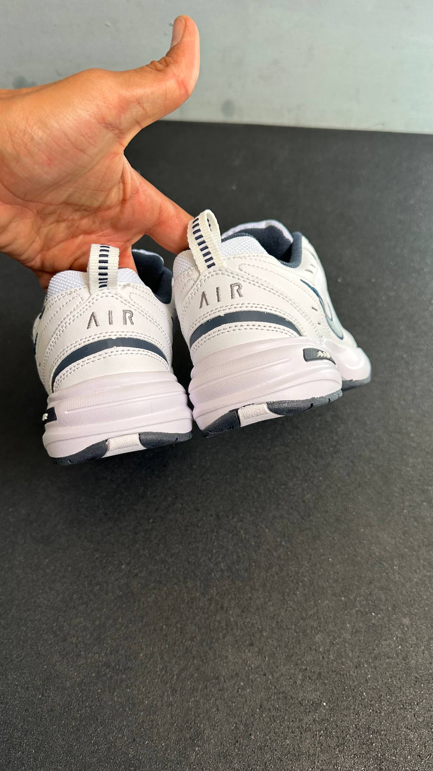 Nike Air Monarch