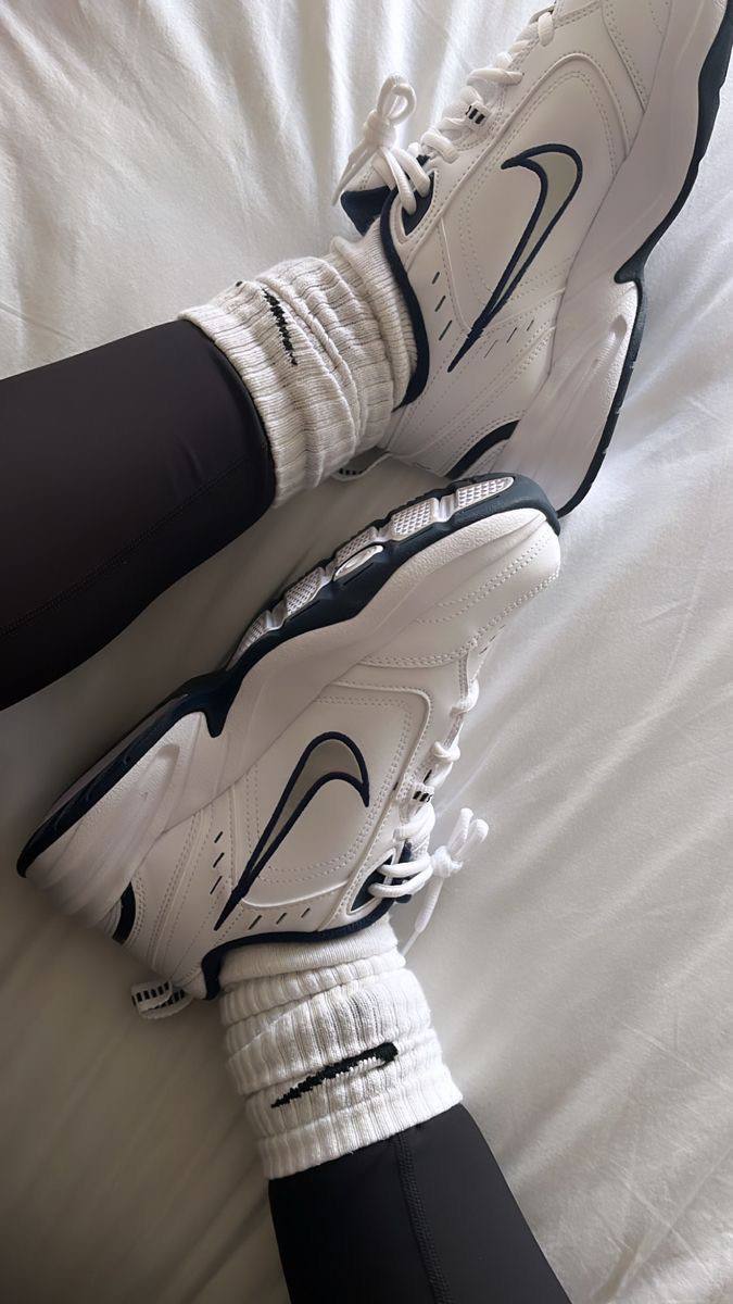 Nike Air Monarch